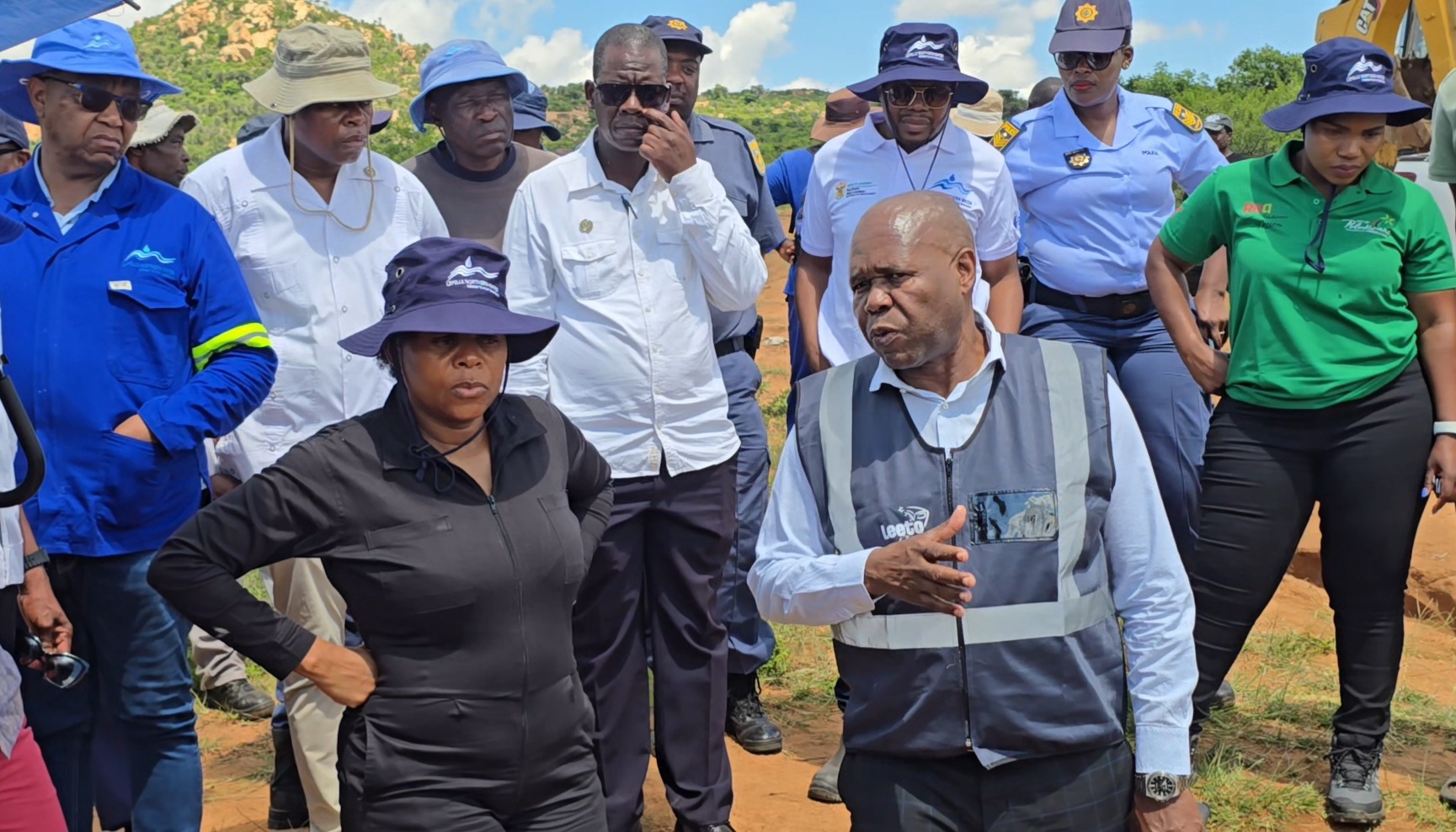 Limpopo Premier Dr Phophi Ramathuba and the Polokwane Executive Mayor John Mpe on Friday paid a surprise visit to Matshelapata in the Boyne area tackling challenges of vandalism and illegal connections of water.