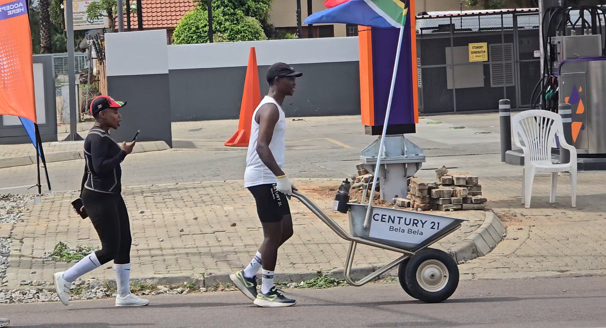 Boikie Monareng Man walks from Musina to Cape Town pushing a wheelbarrow