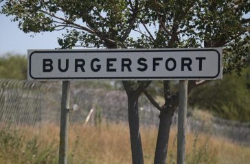 The Burgersfort road sign on the R37