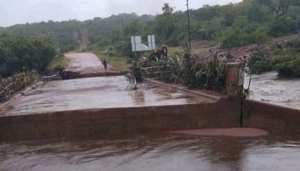 The Guyuni Bridge has collapsed in Vhembe